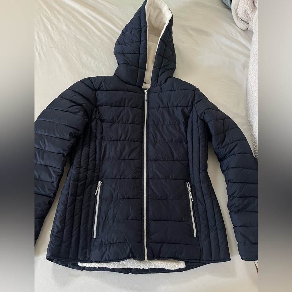 Dark navy blue winter jacket with fur inside size S